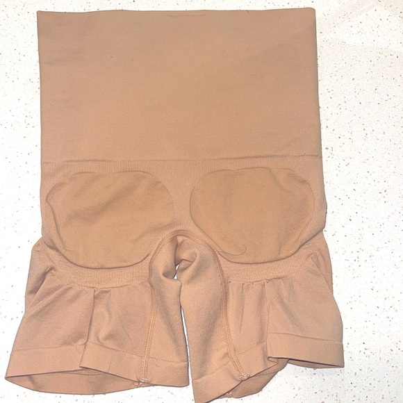 H&M Body Shaper - Picture 2 of 3